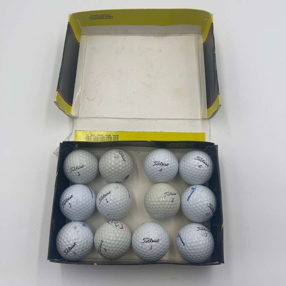 Titleist NXT Tour Golf Balls 12 Count Advanced Dual Core‎ Design